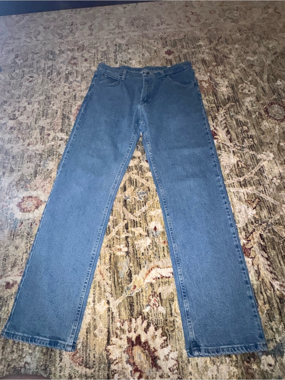 Wrangler Men's Straight-Leg Jeans in Medium Blue Denim 36x32